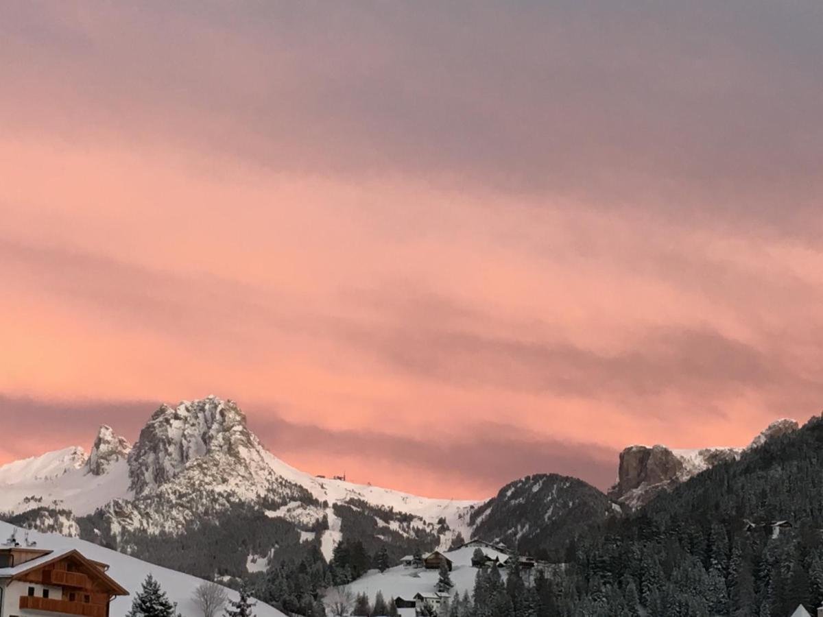 Apartments Mezdi Santa Cristina Val Gardena المظهر الخارجي الصورة