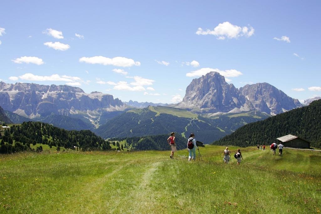 Apartments Mezdi Santa Cristina Val Gardena المظهر الخارجي الصورة