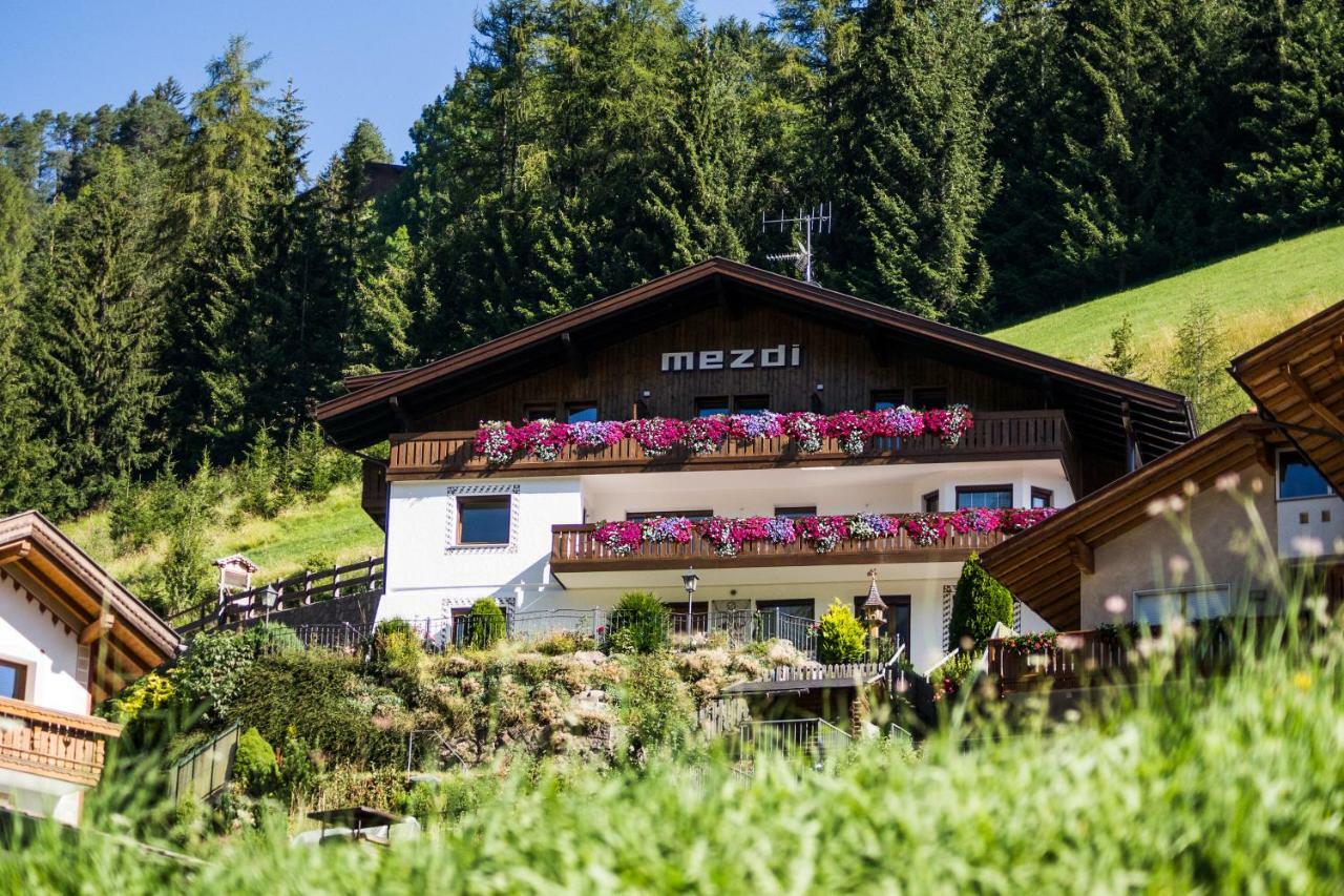 Apartments Mezdi Santa Cristina Val Gardena المظهر الخارجي الصورة
